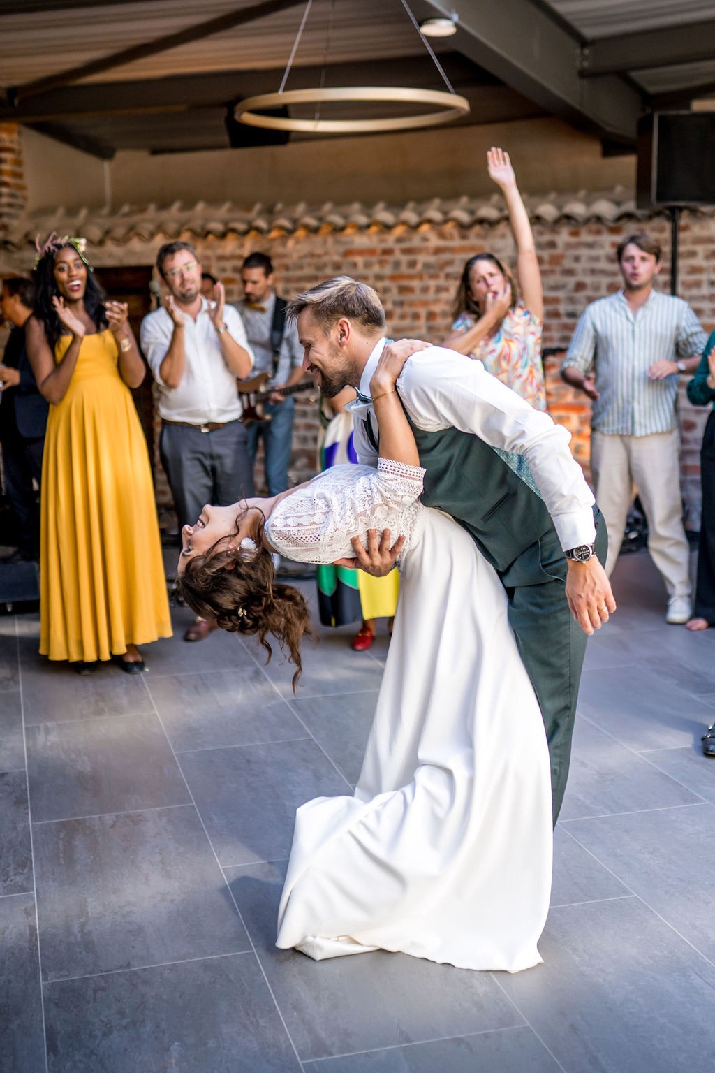 mariage-coloré-chateau-de-versailleux-lyon-lyrem-photography