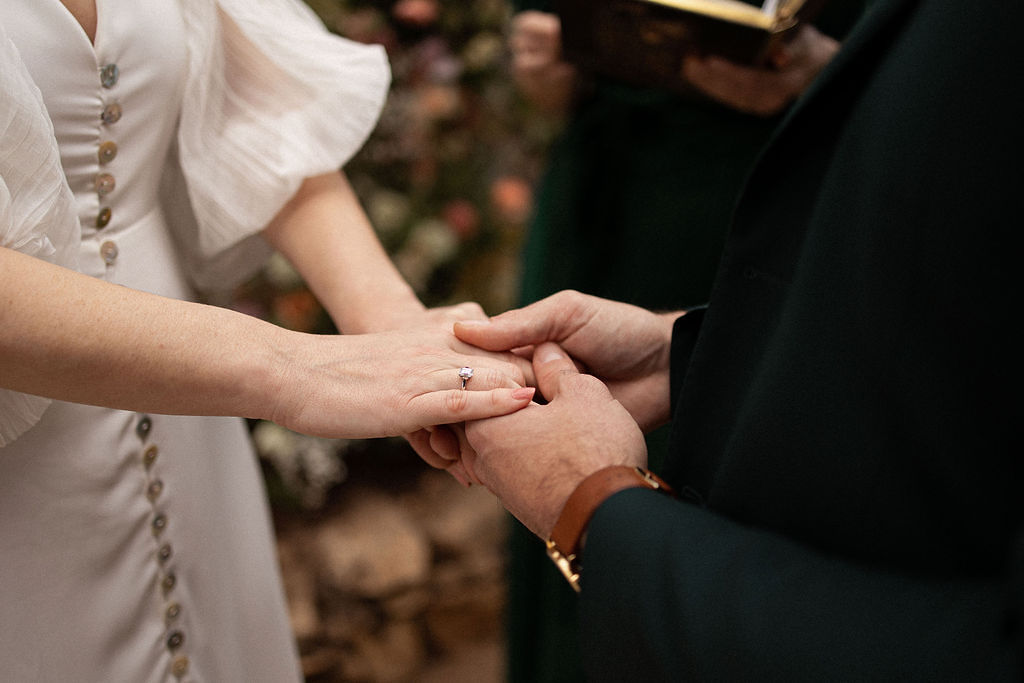 mariage intimiste dans une serre en Bretagne