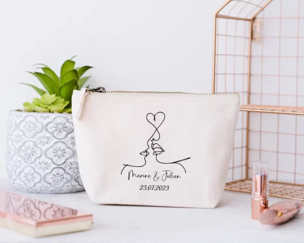 pochette personnalisée pour un kit de survie de la mariée