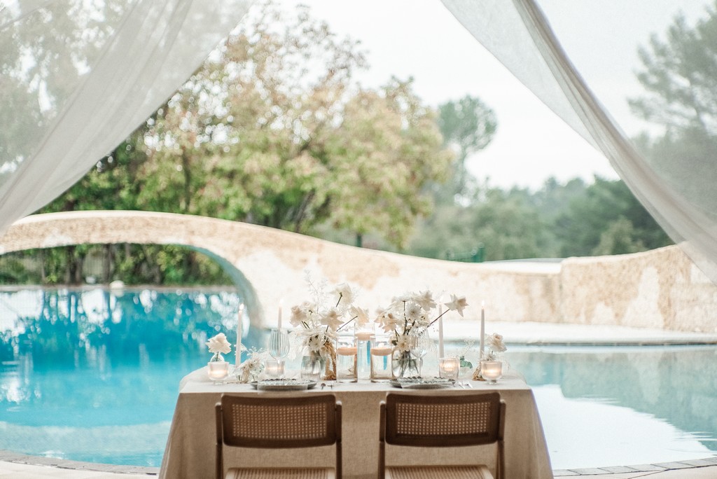 mariage blanc et bleu lagon au domaine de l'octopus dans le var