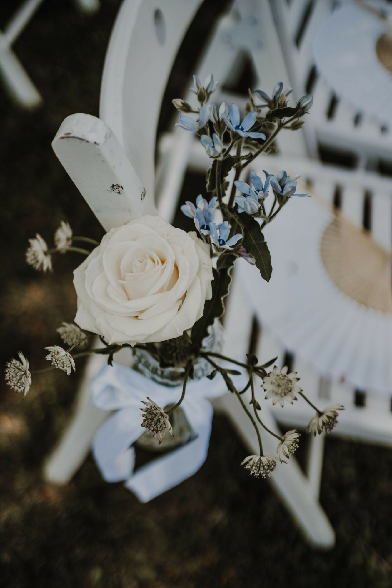 Mariage bleu chic au Domaine de la Bouriette dans le Tarn