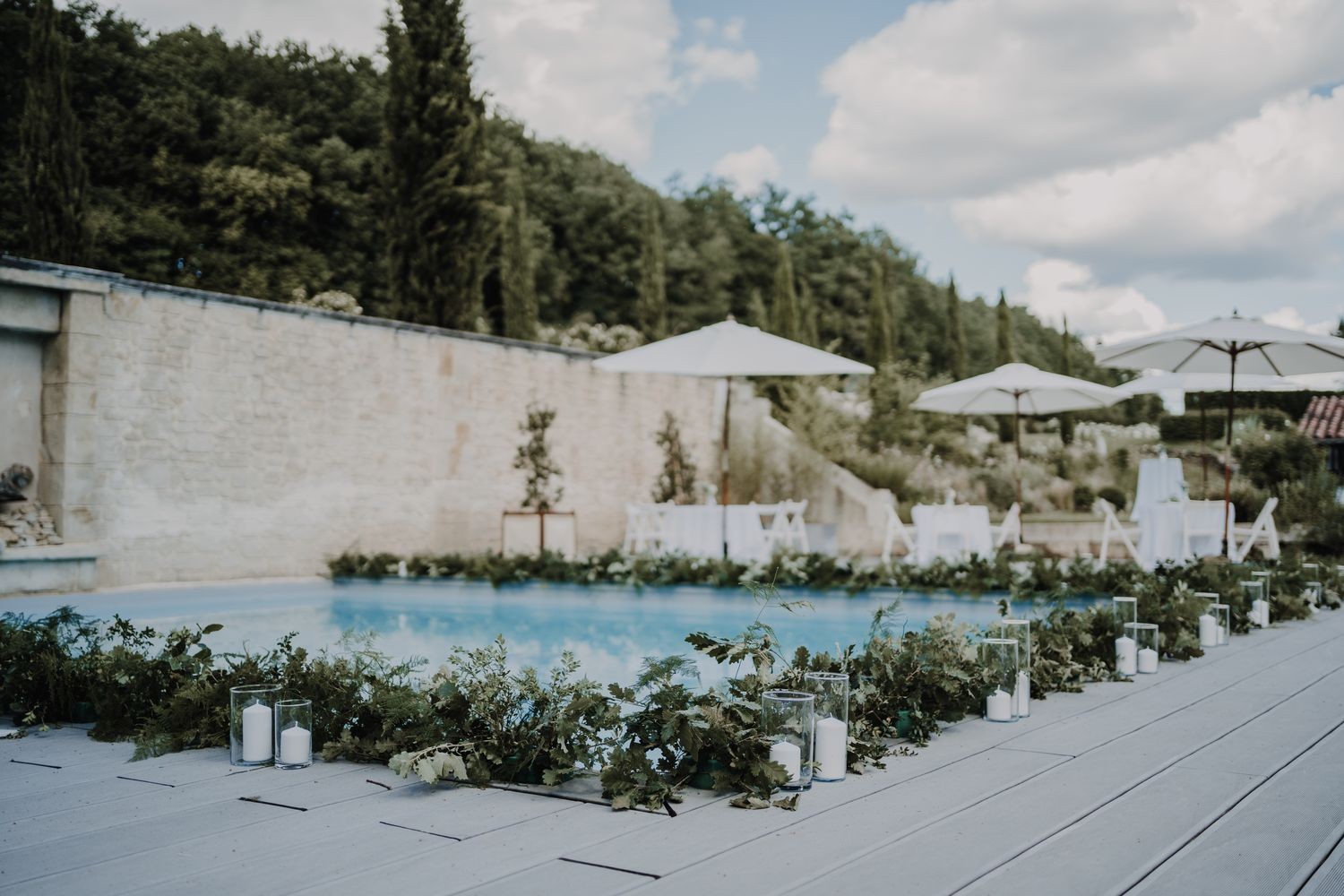 Mariage bleu chic au Domaine de la Bouriette dans le Tarn