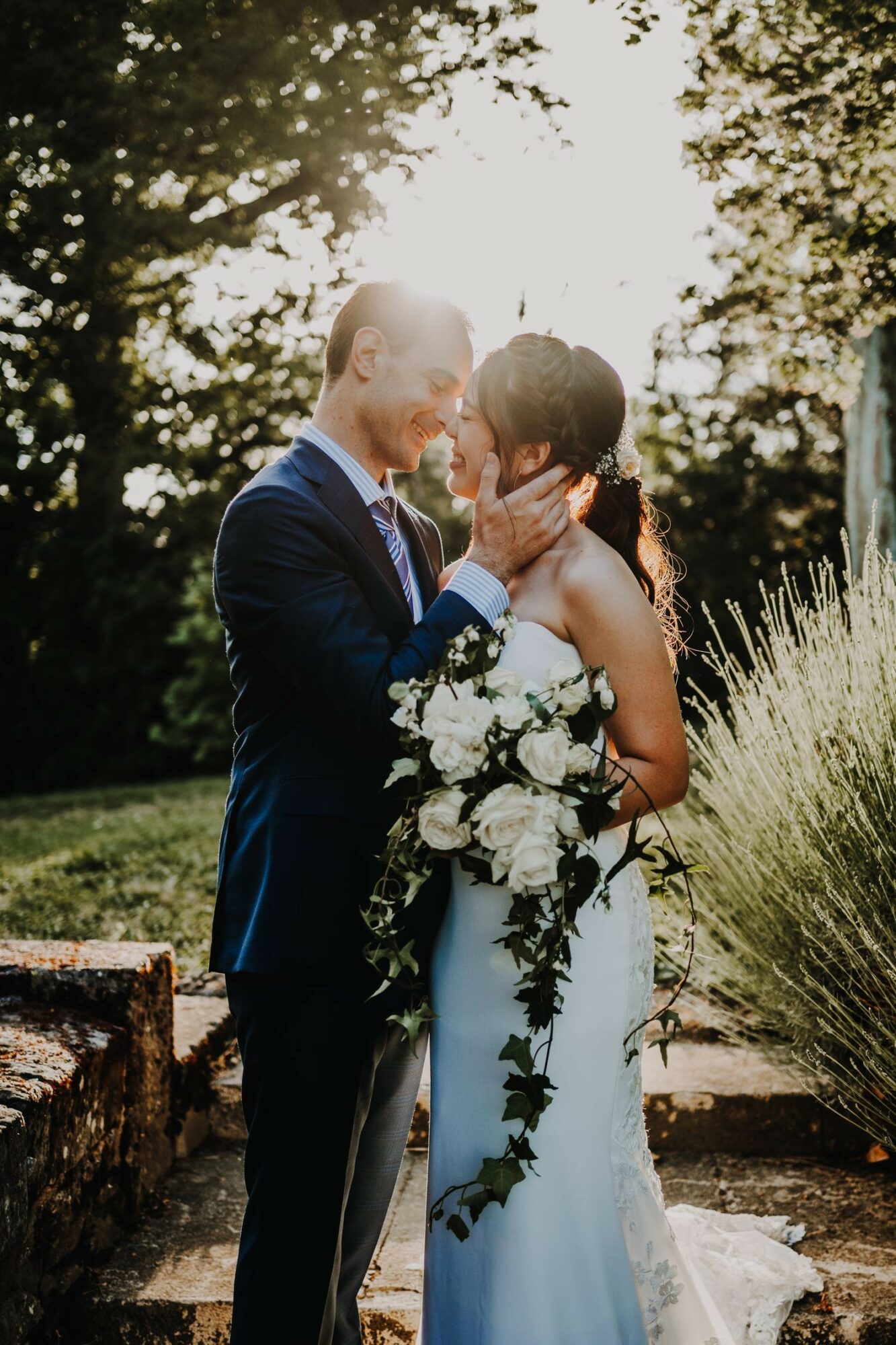 Mariage bleu chic au Domaine de la Bouriette dans le Tarn