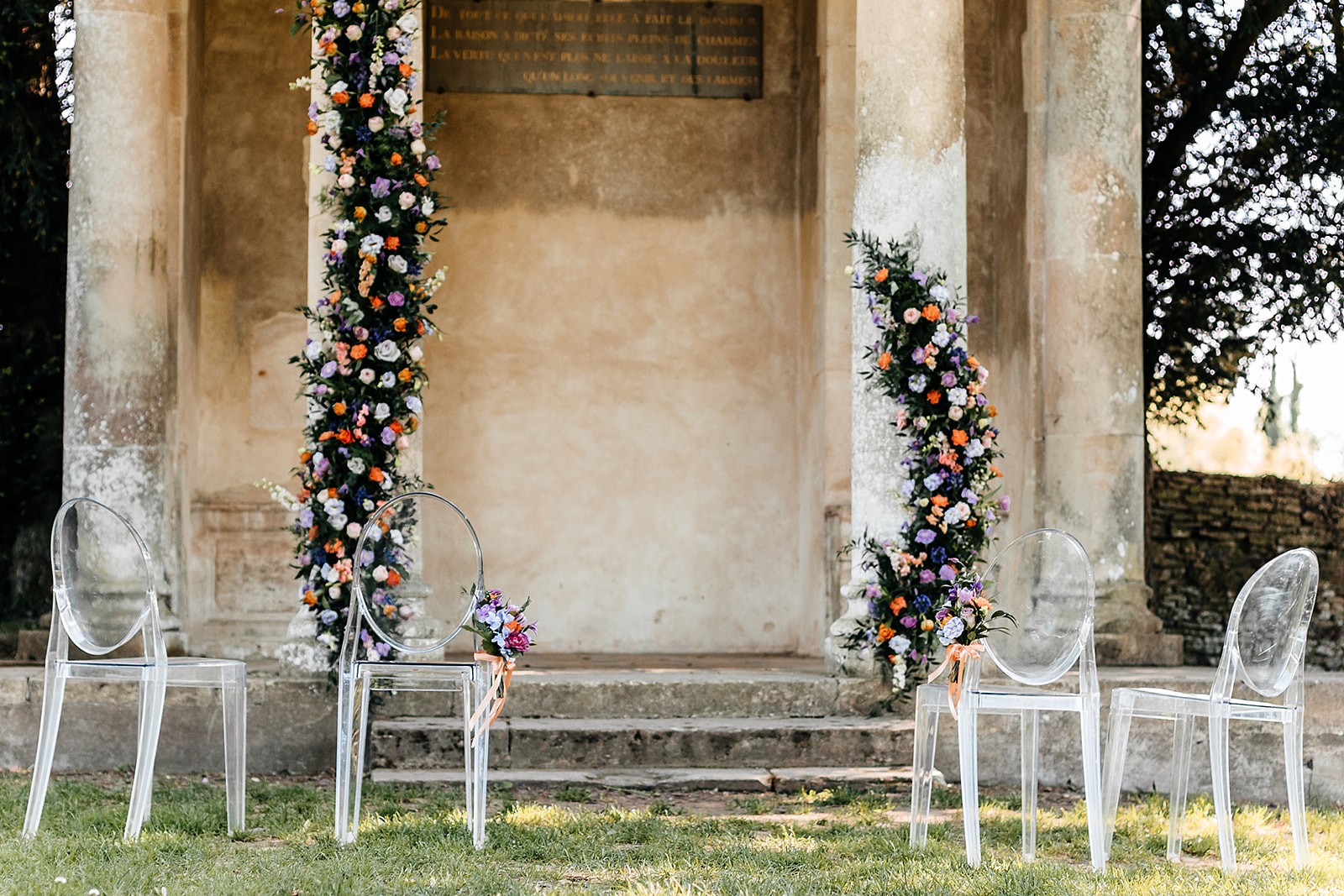 mariage chic et coloré au Château de Canon en Normandie - Amour Etc Photographes