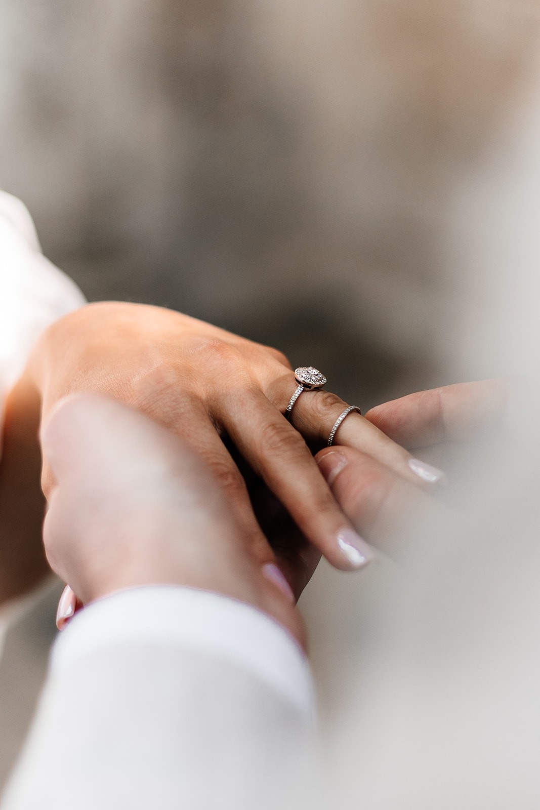 mariage chic et coloré au Château de Canon en Normandie - Amour Etc Photographes