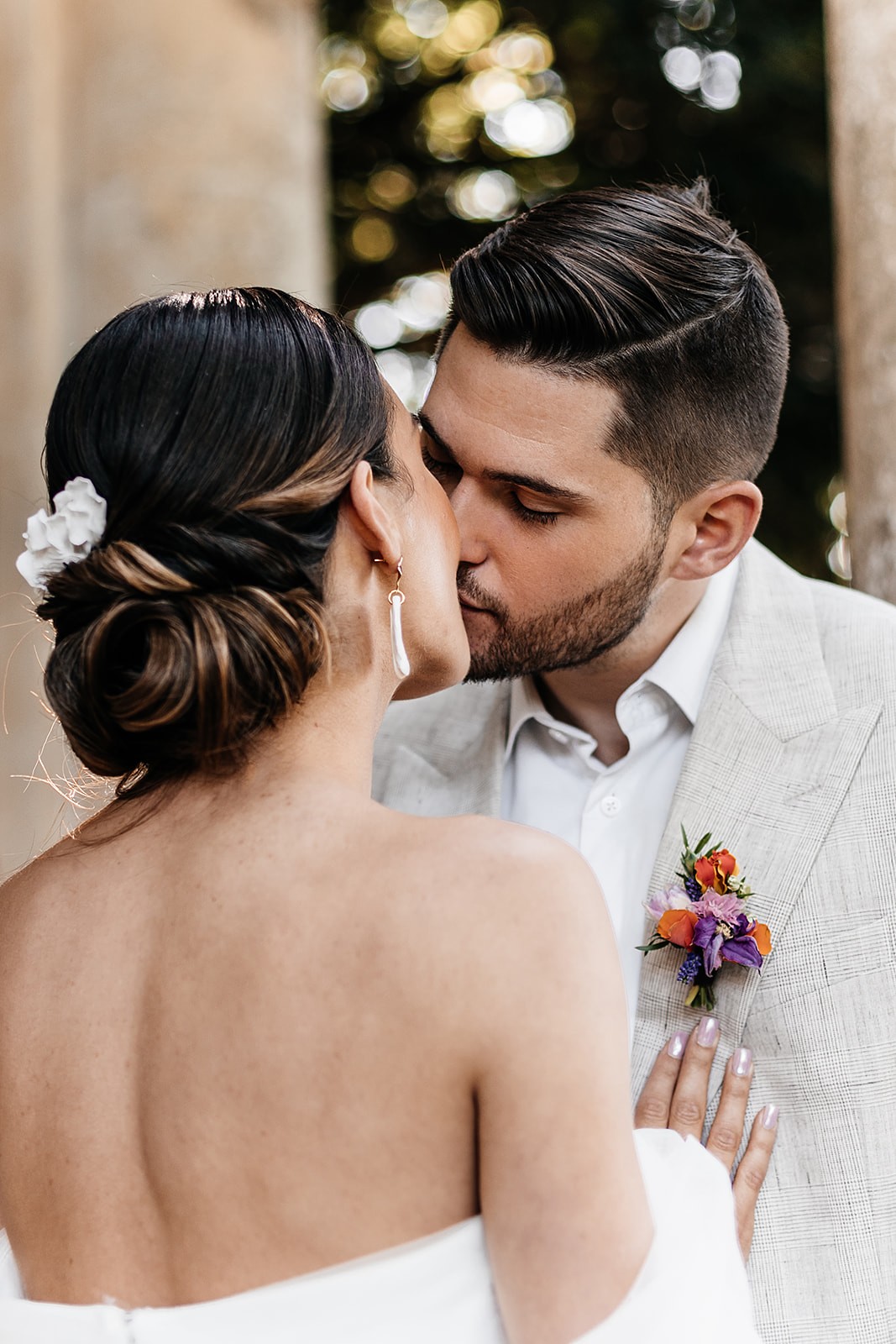 mariage chic et coloré au Château de Canon en Normandie - Amour Etc Photographes