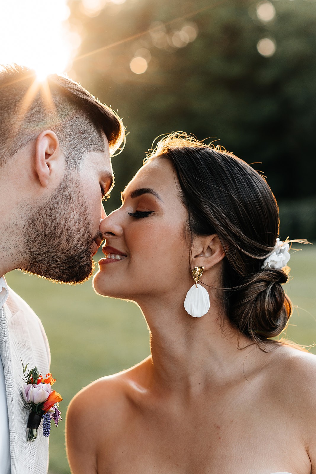 mariage chic et coloré au Château de Canon en Normandie - Amour Etc Photographes