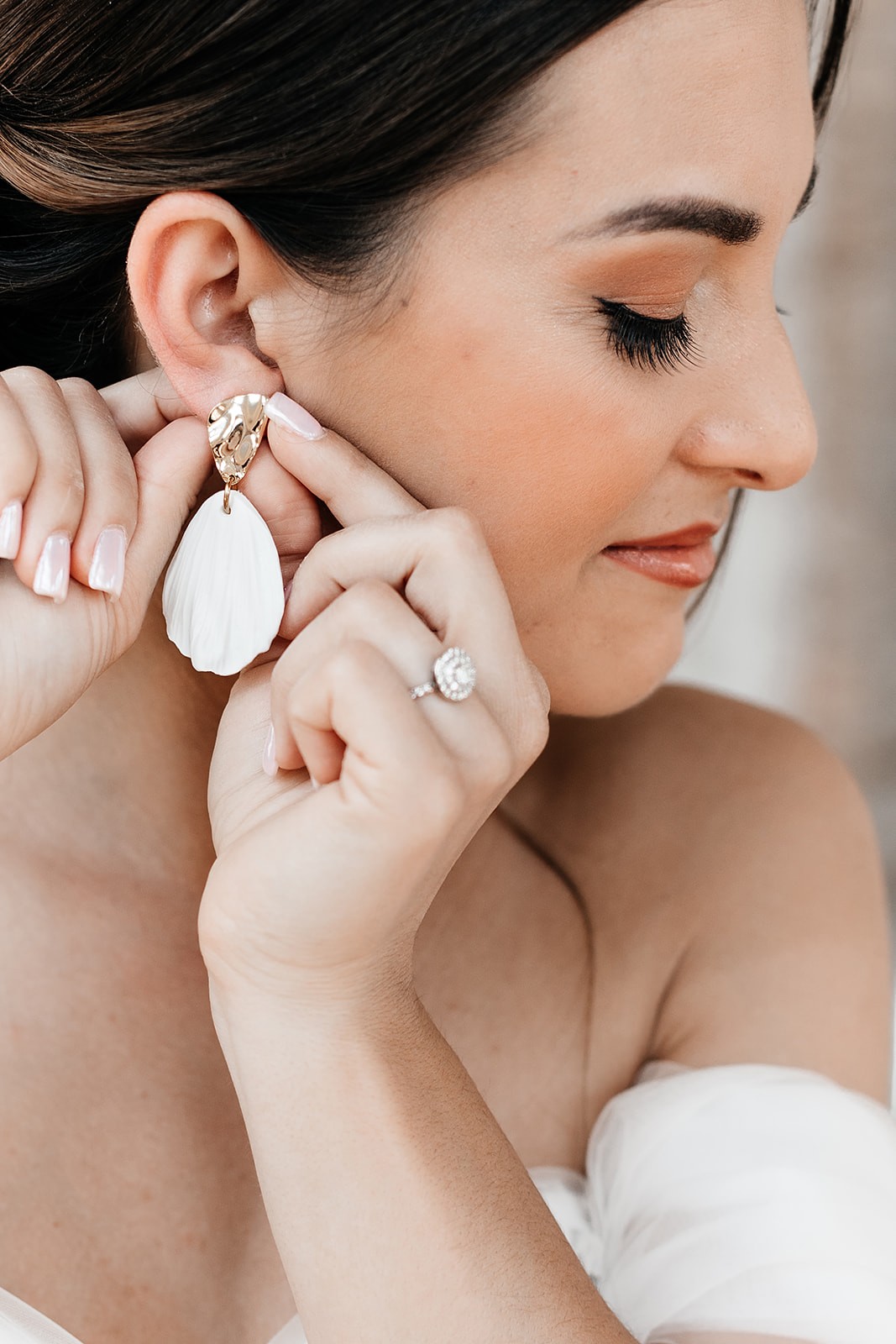 mariage chic et coloré au Château de Canon en Normandie - Amour Etc Photographes