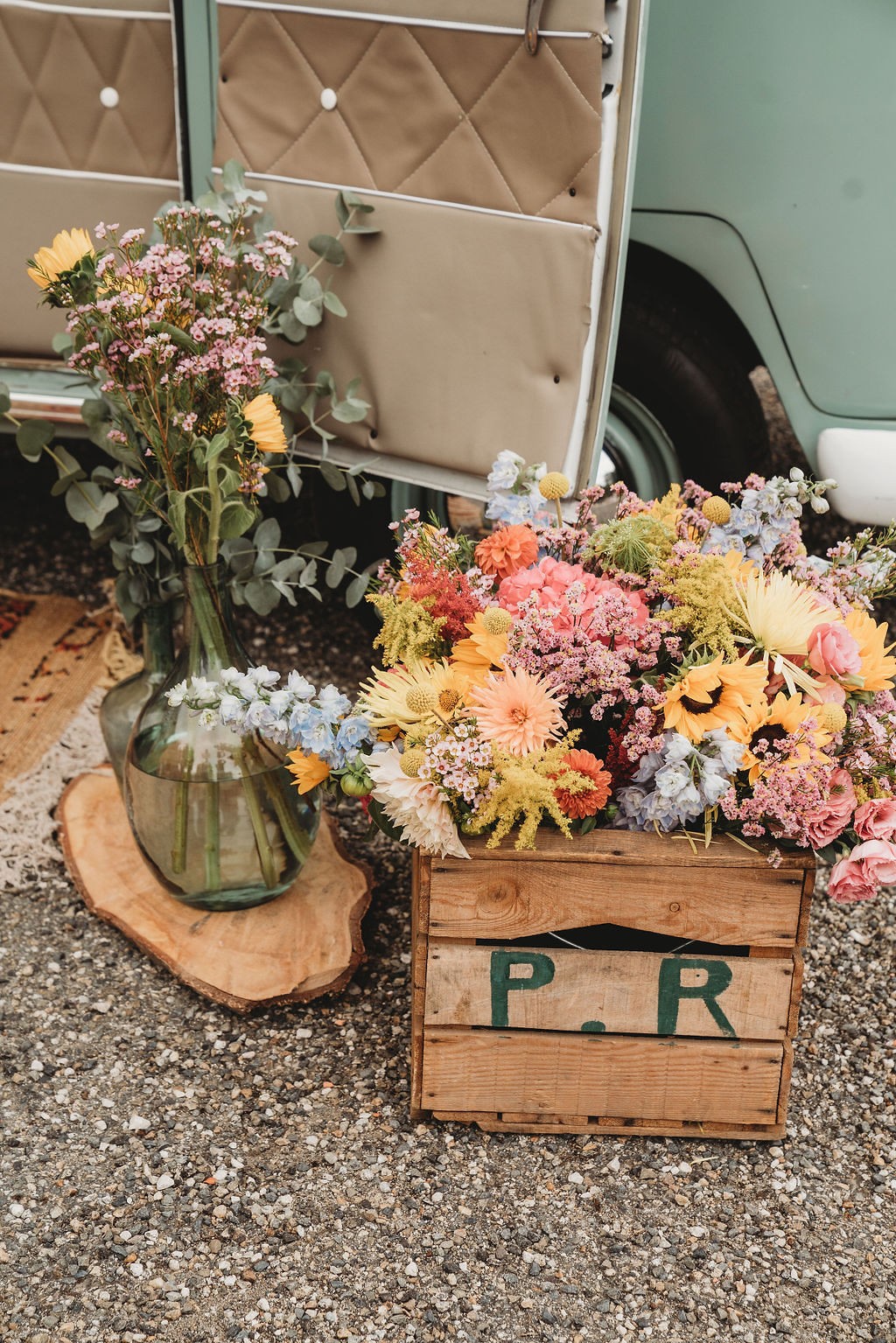 mariage coloré en combi vw à Toulouse