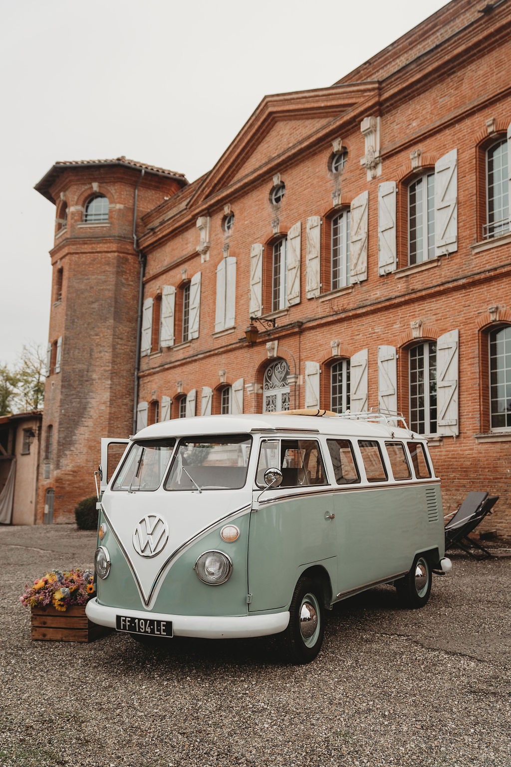 mariage coloré en combi vw à Toulouse