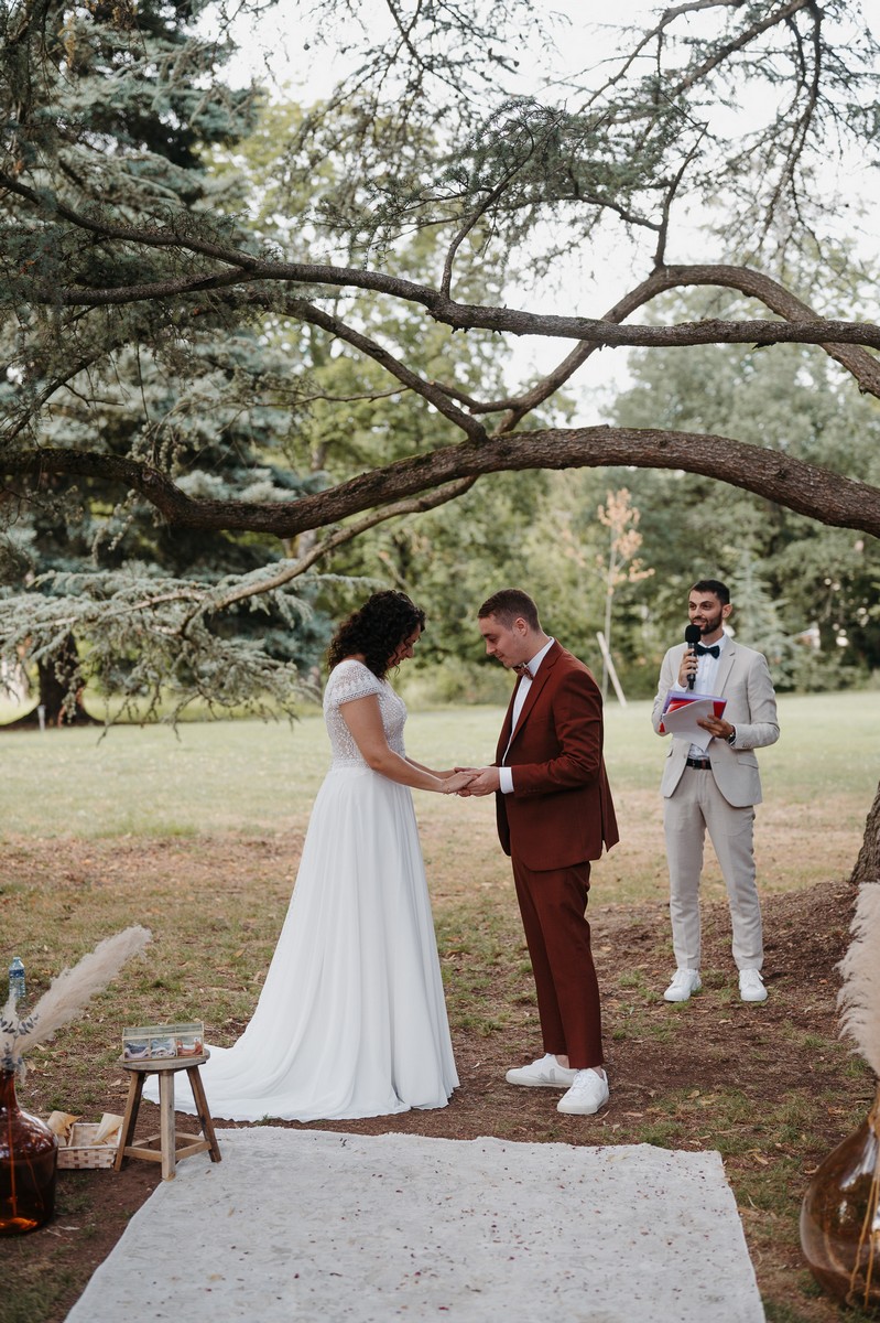 Mariage en plein air au Domaine de Tourieux près de Lyon