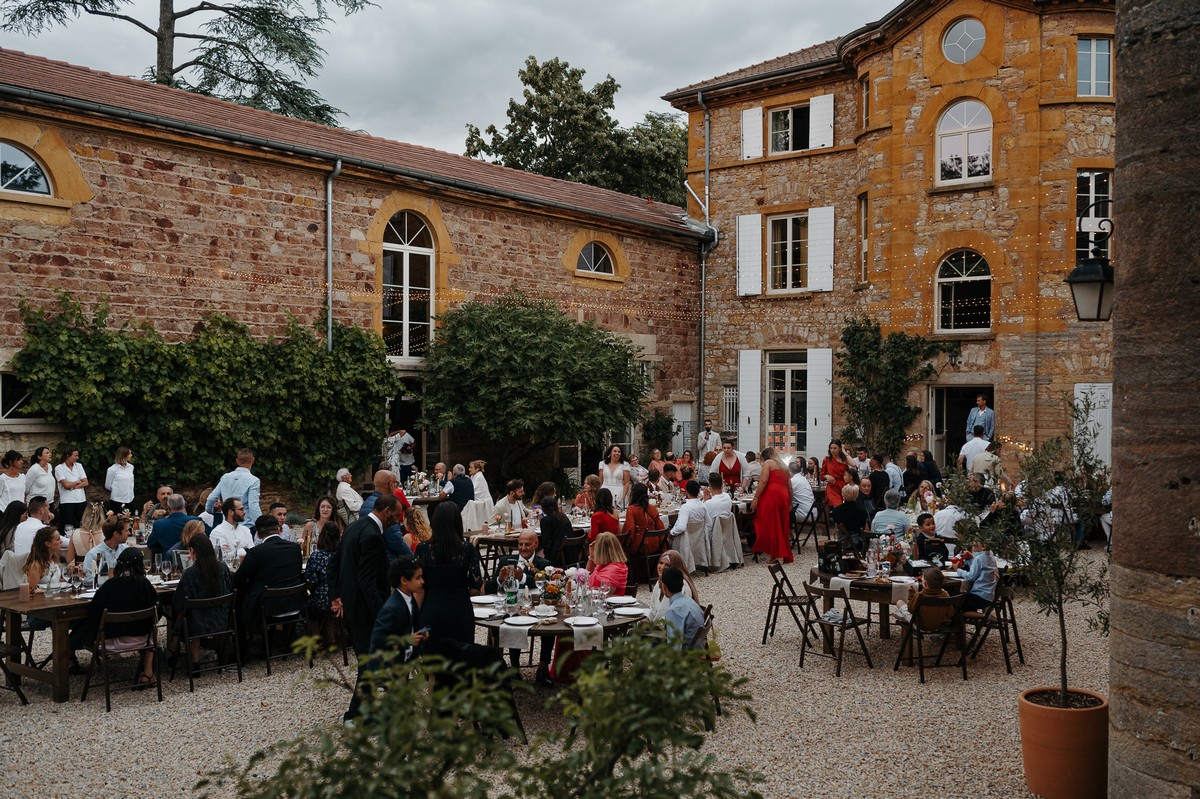 Mariage en plein air au Domaine de Tourieux près de Lyon