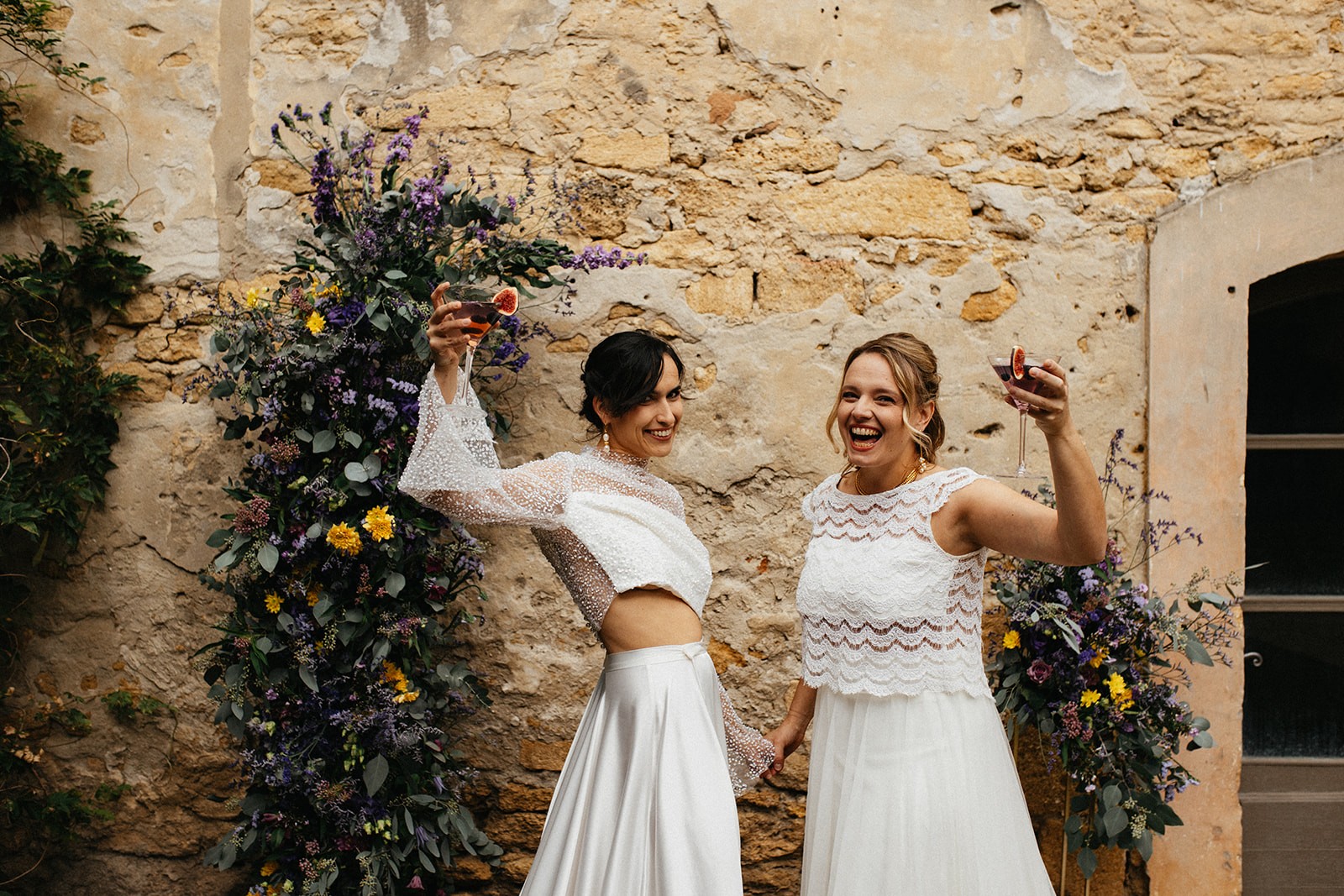 mariage-violet-romantique-dans-le-gard-lolalouise-photographe