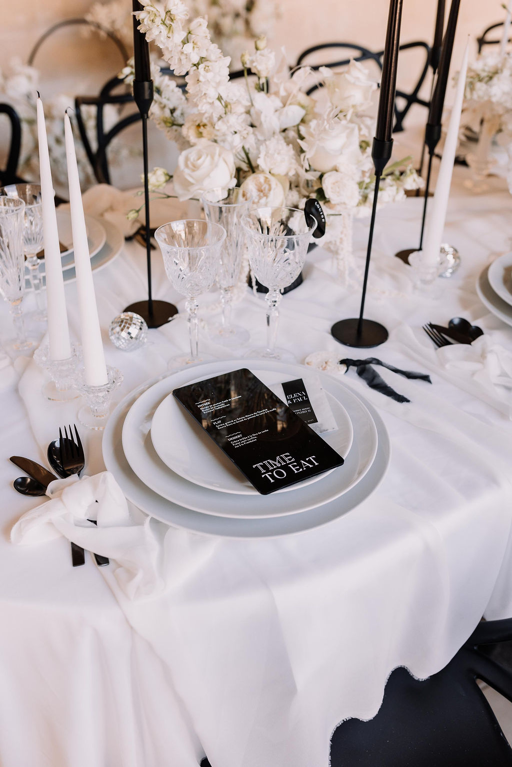 mariage-noir-blanc-abbaye-de-fontevraud