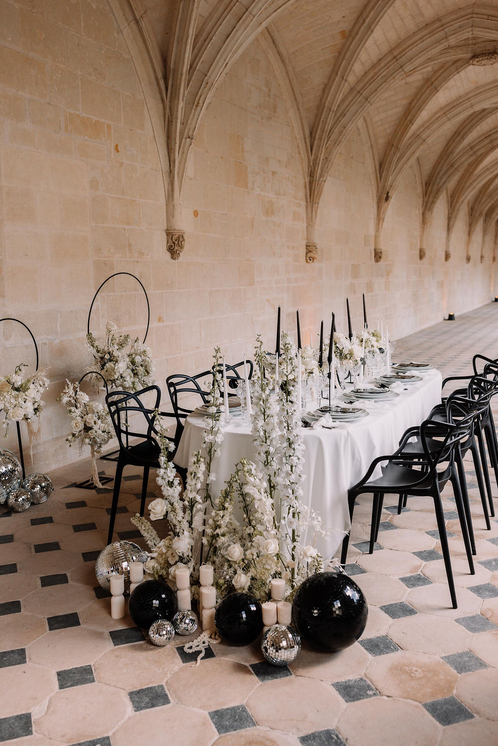 mariage-noir-blanc-abbaye-de-fontevraud