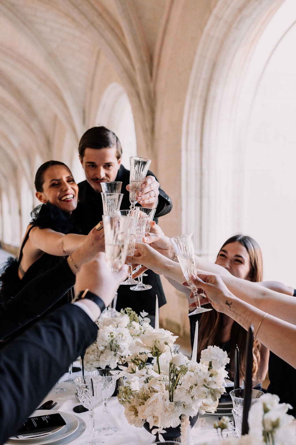 mariage-noir-blanc-abbaye-de-fontevraud