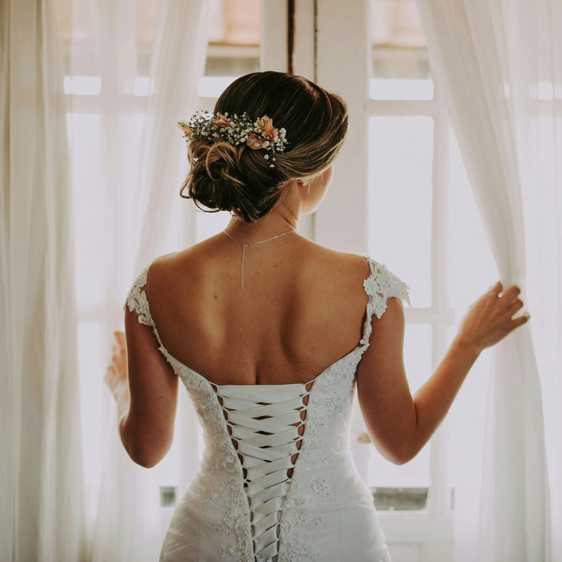 Trouver les sous-vêtements parfaits pour sublimer votre robe de mariée