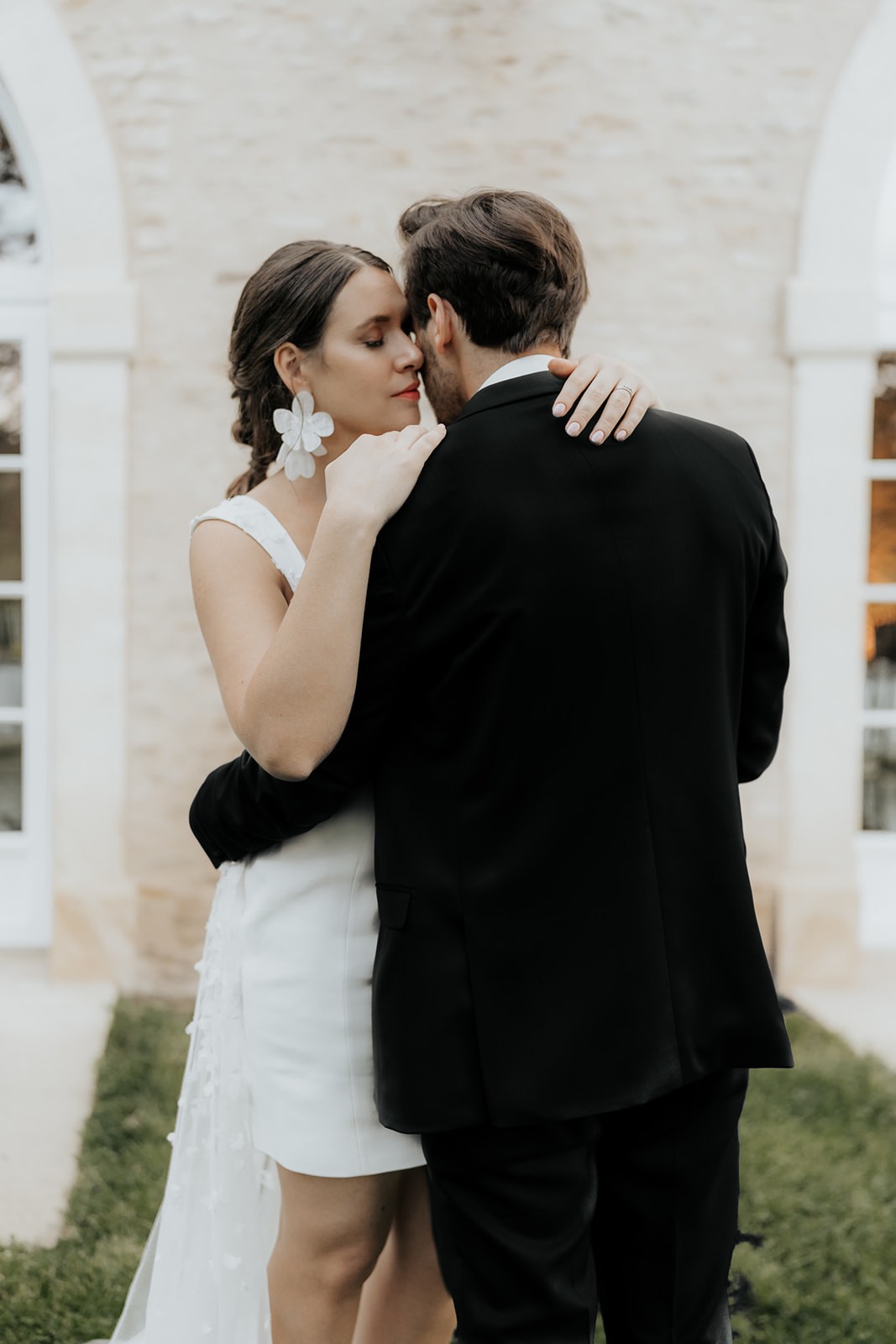 mariage chic et moderne au Manoir de Chivré en Normandie