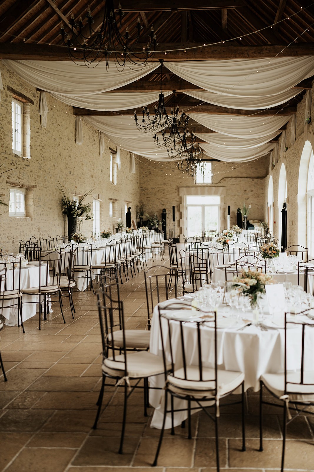 mariage chic et moderne au Manoir de Chivré en Normandie