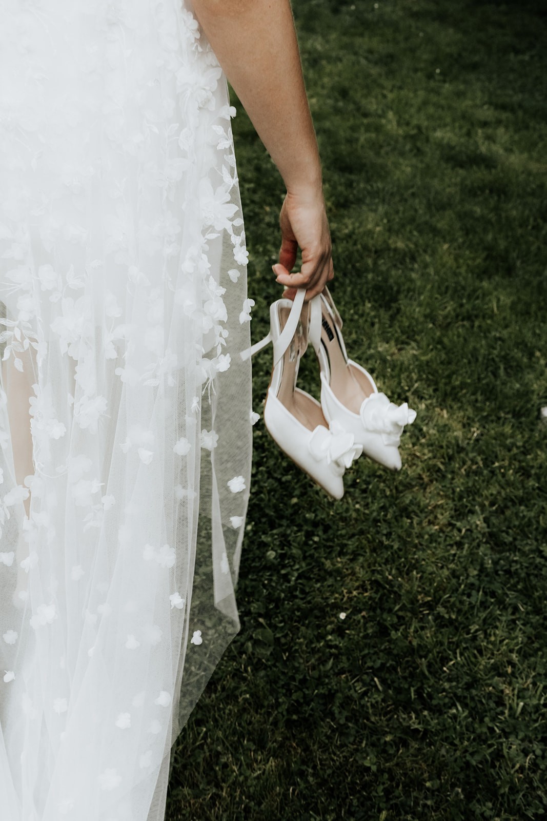 mariage chic et moderne au Manoir de Chivré en Normandie