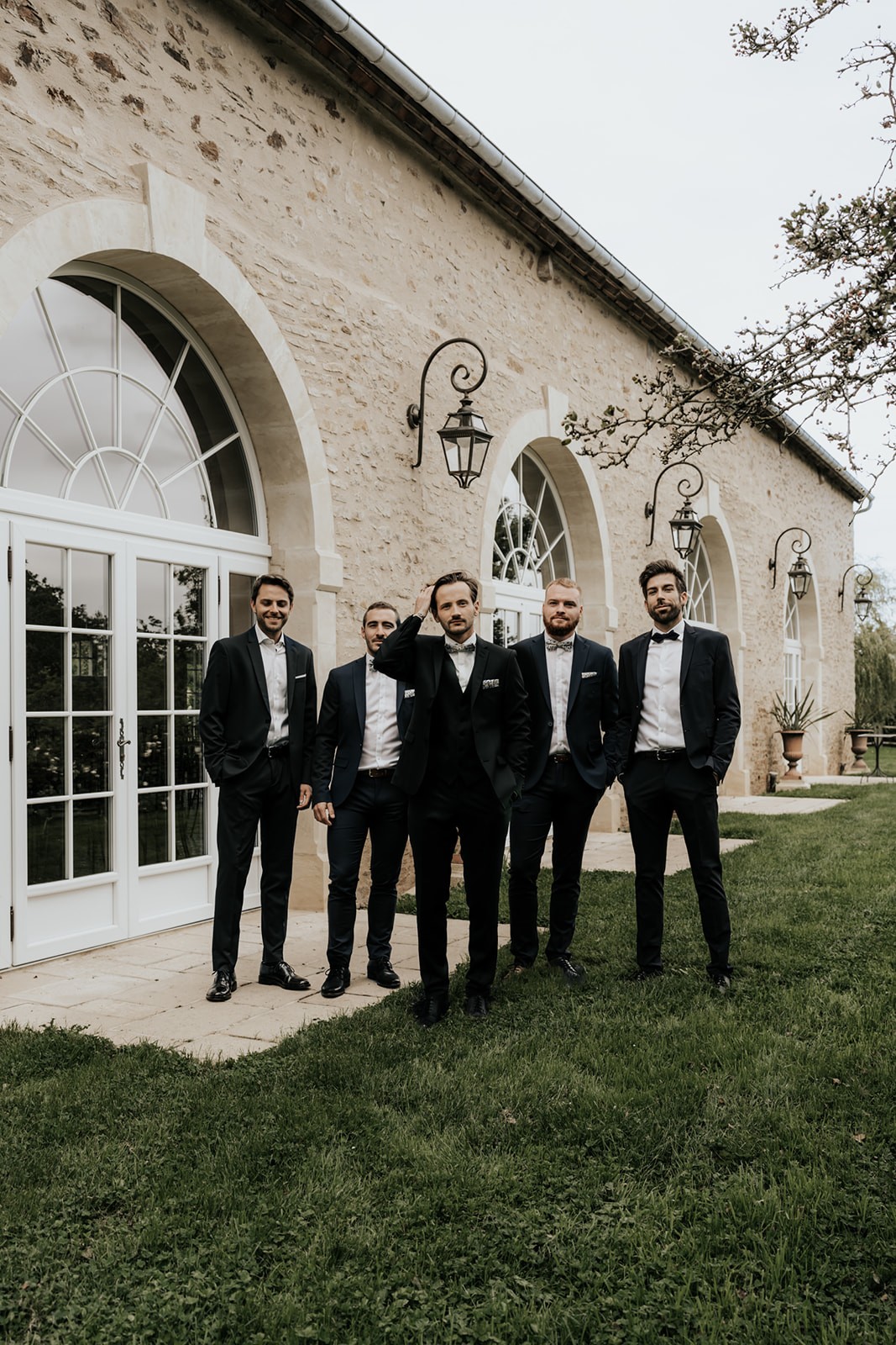 mariage chic et moderne au Manoir de Chivré en Normandie