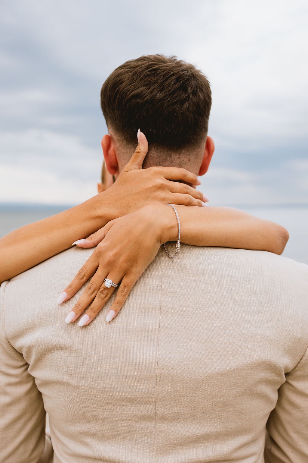 mariage-tout-en-blanc-lac-leman-luciebradbury-photographie