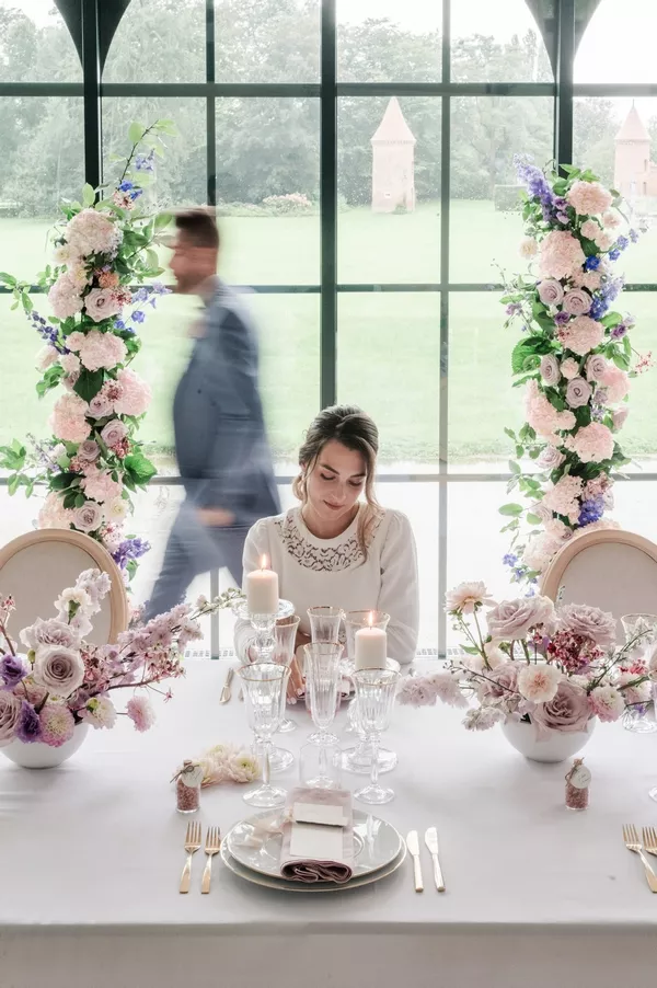 mariage-chic-violet-chateau-tilly-normandie-elvengarden-pierre-and-julia-photography (6)