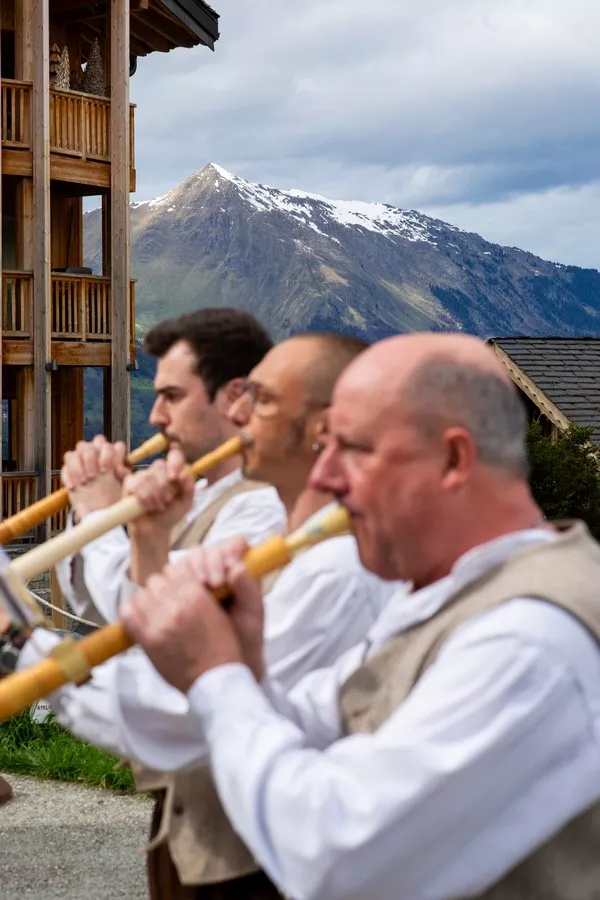 mariage-montagne-lodji-3-vallées-savoie-philippinerollet (27)