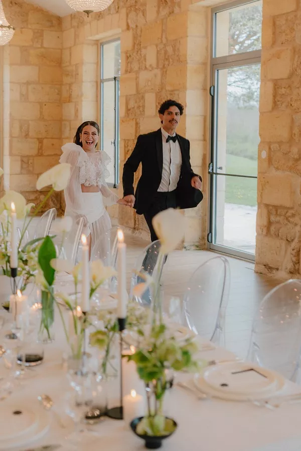 mariage-noir-et-blanc-intemporel-chateau-erigoye-bordeaux-nikkithebaultphotographe (28)
