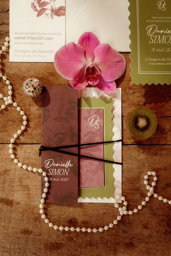 faire-part-de-mariage-vert-et-pourpre-aujourd'hui-c'est@nayanka_films (1)