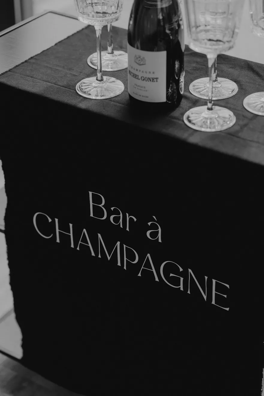 mariage-noir-et-blanc-domaine-de-la-saye-gironde-©hugo-herault (15)