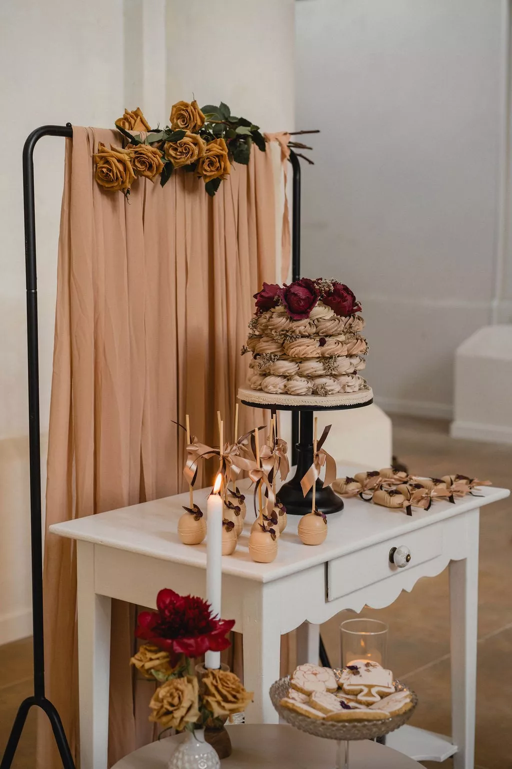 mariage-mocha-mousse-abbaye-de-meslay-vendée-violaine-bretin (24)