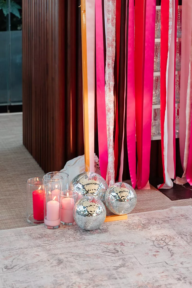 mariage-romantique-petit-comité-tour-eiffel-Lea-Evrevin (15)