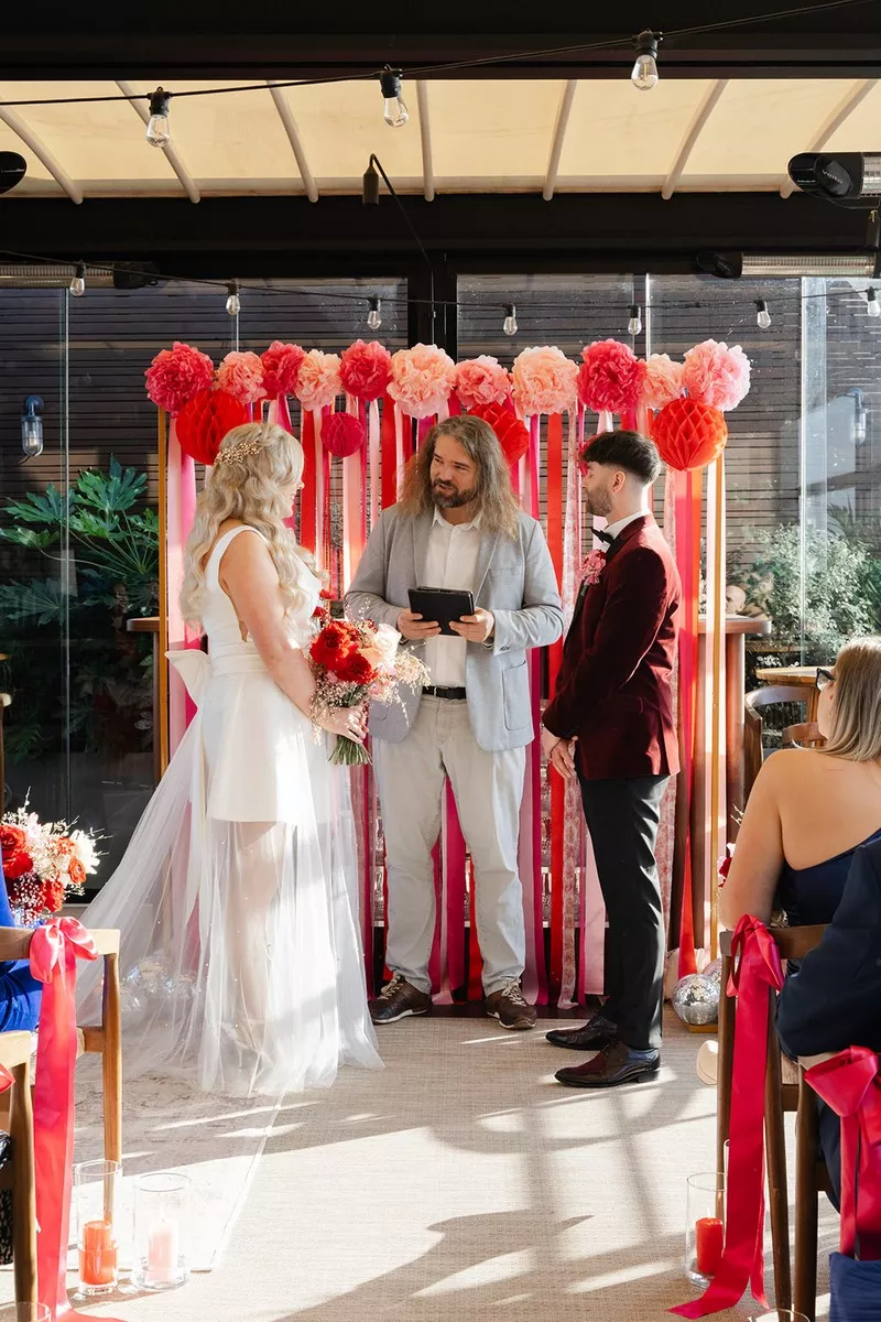 mariage-romantique-petit-comité-tour-eiffel-Lea-Evrevin (22)