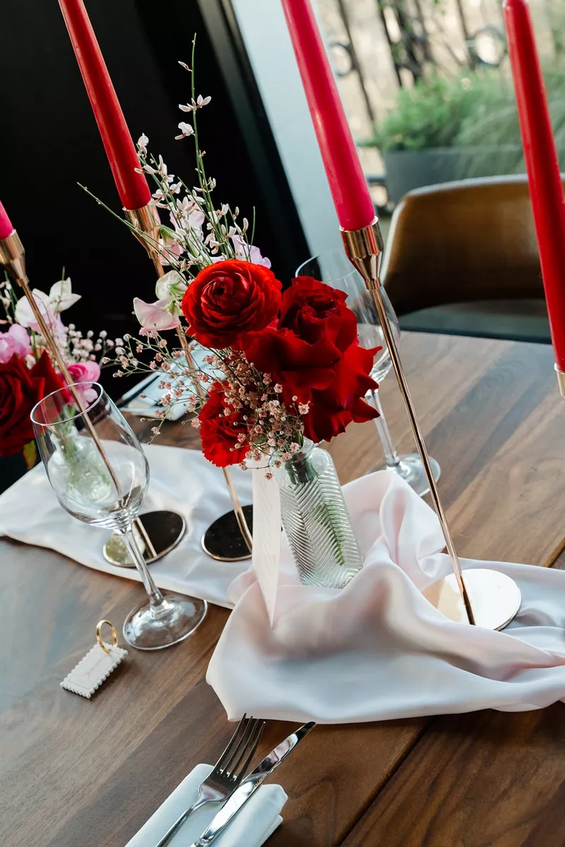 mariage-romantique-petit-comité-tour-eiffel-Lea-Evrevin (39)