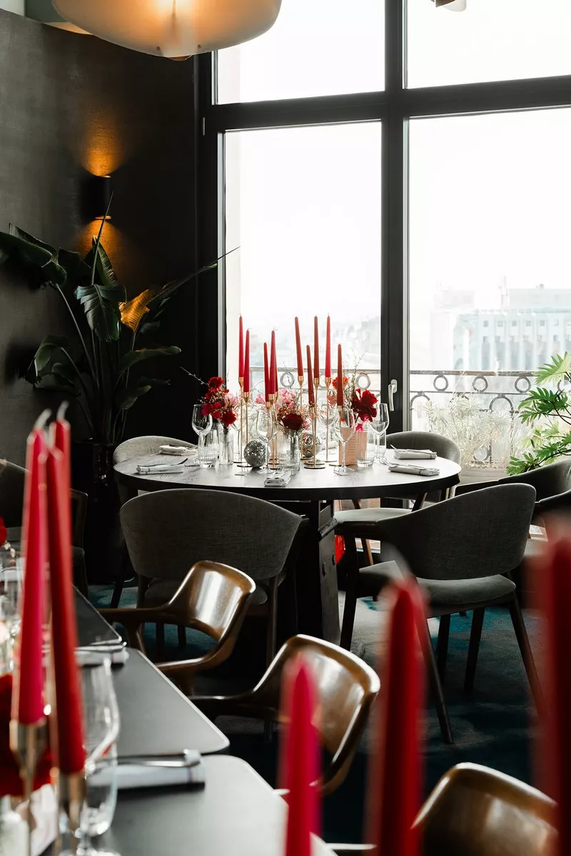mariage-romantique-petit-comité-tour-eiffel-Lea-Evrevin (40)