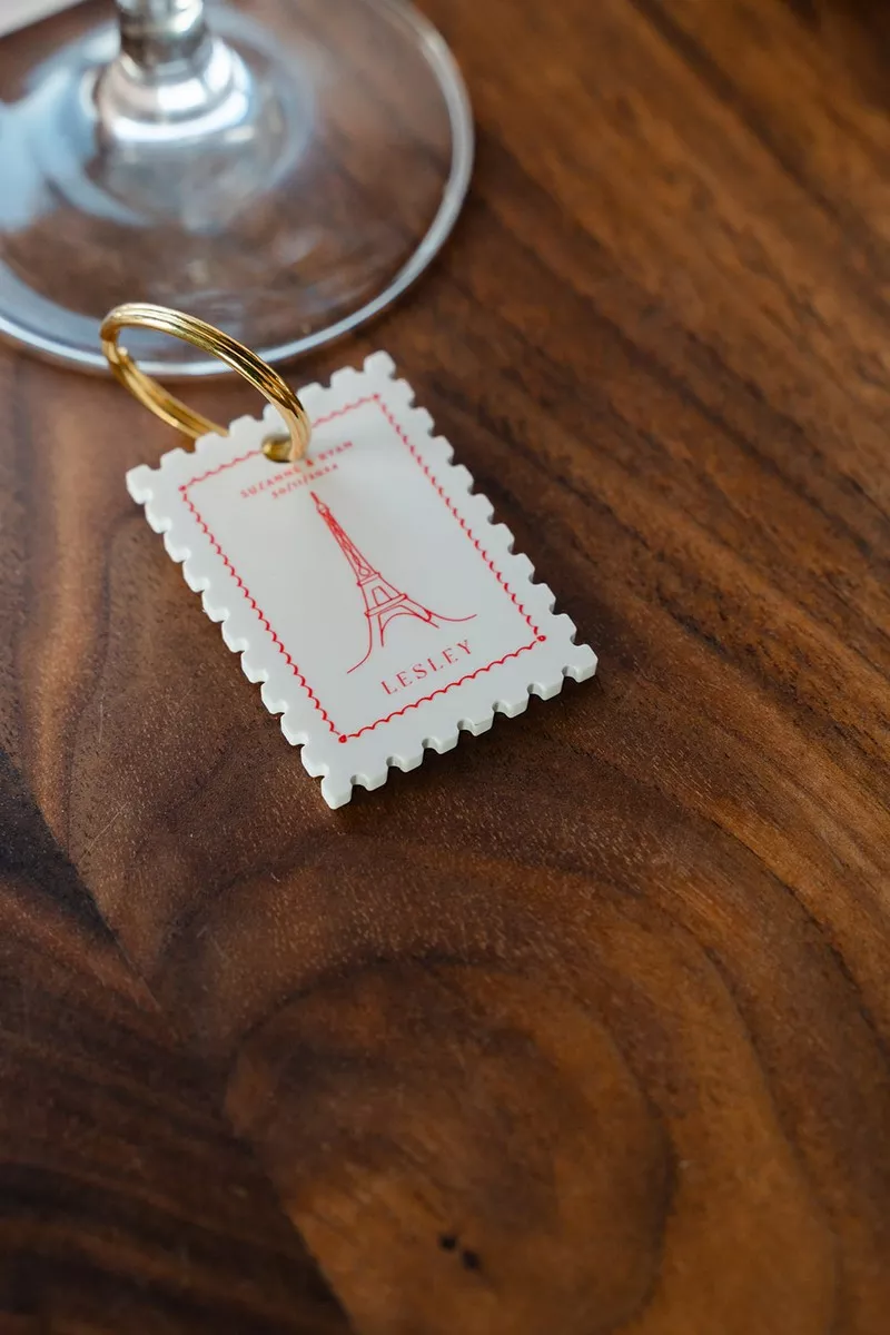 mariage-romantique-petit-comité-tour-eiffel-Lea-Evrevin (42)