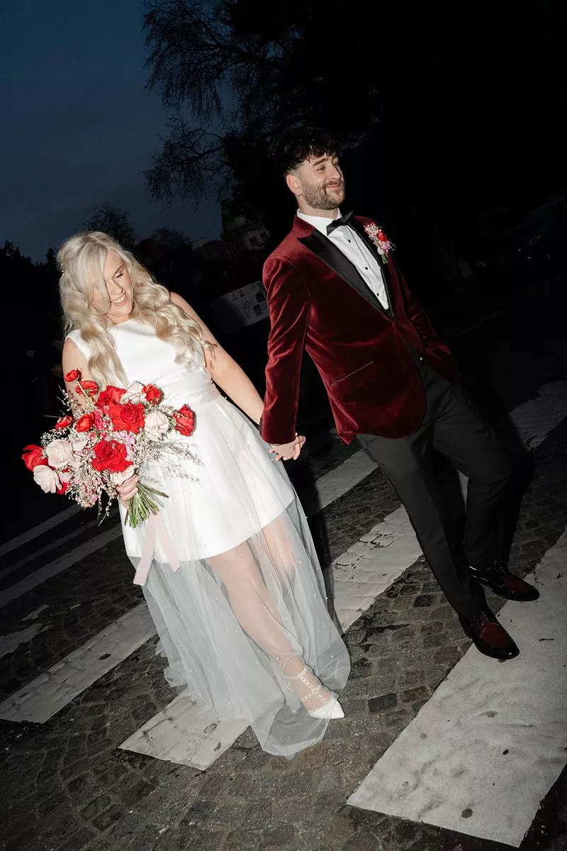 mariage-romantique-petit-comité-tour-eiffel-Lea-Evrevin (52)