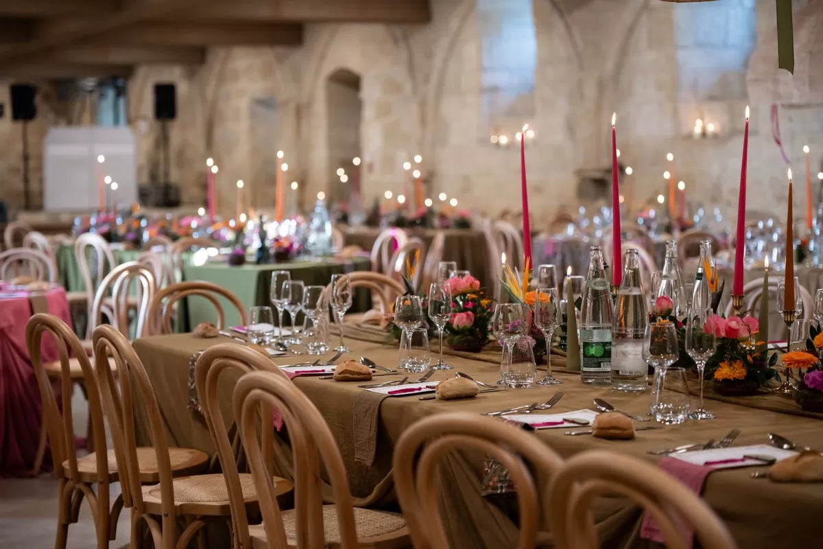 mariage-coloré-et-multiculturel-abbaye-de-fontdouce- llavallette (13)
