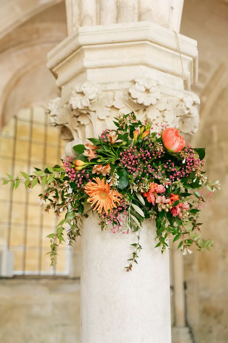 mariage-coloré-et-multiculturel-abbaye-de-fontdouce-lucilleviasphotographe (14)
