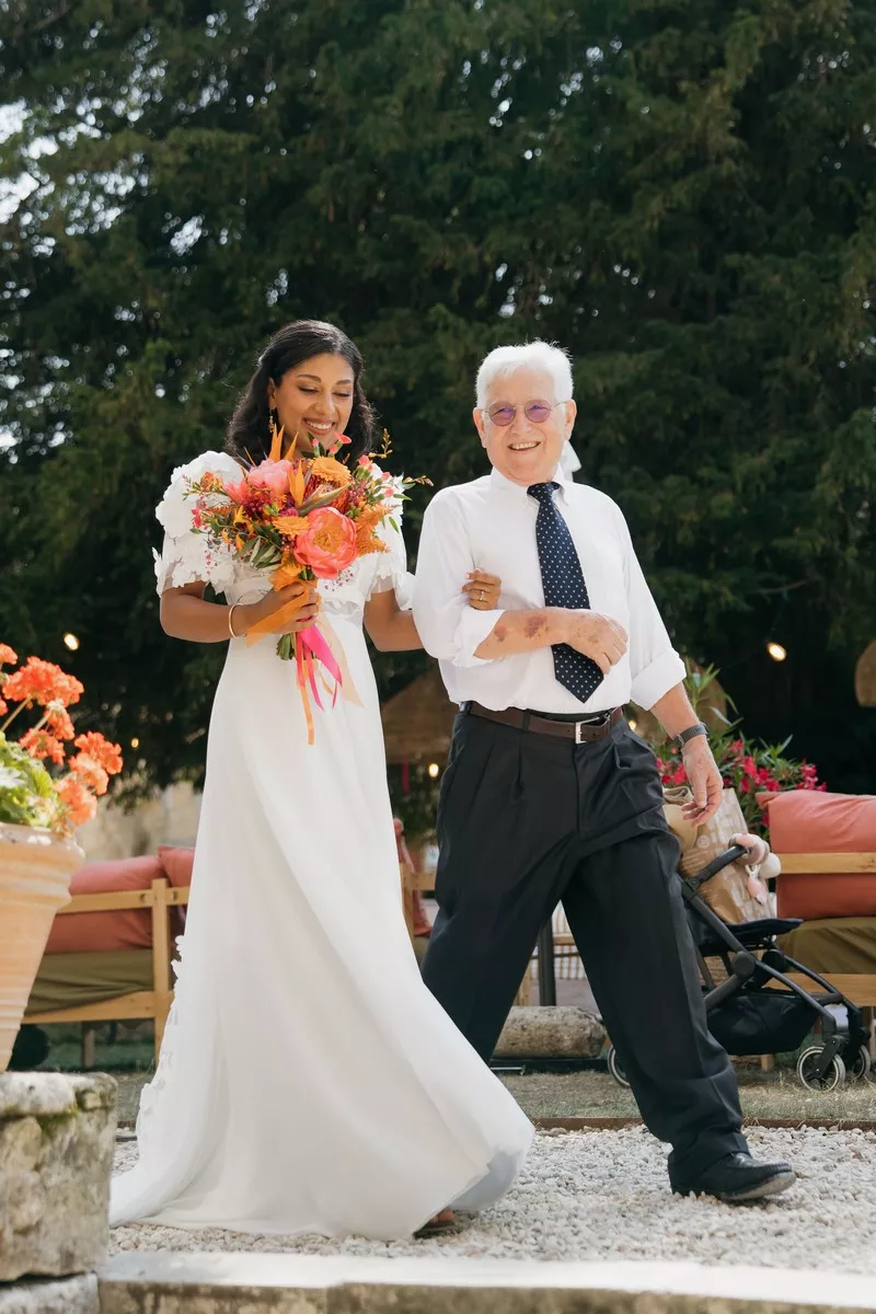 mariage-coloré-et-multiculturel-abbaye-de-fontdouce-lucilleviasphotographe (18)
