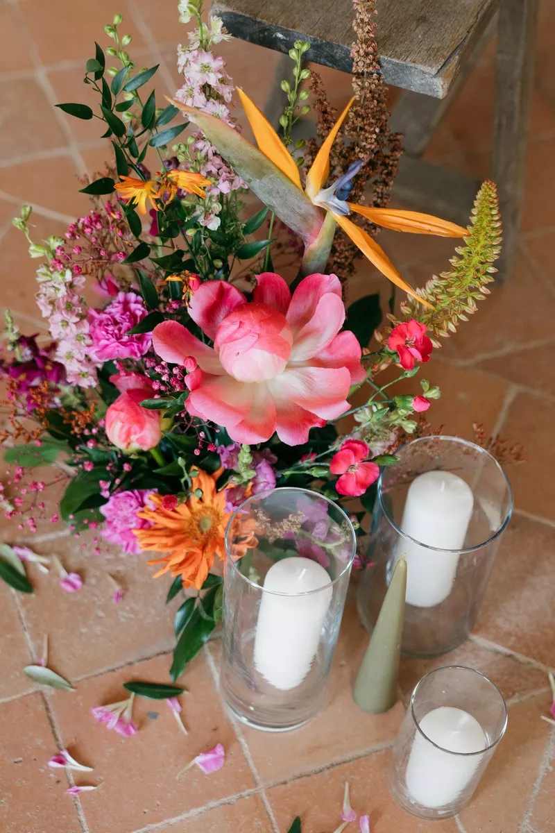 mariage-coloré-et-multiculturel-abbaye-de-fontdouce-lucilleviasphotographe (8)