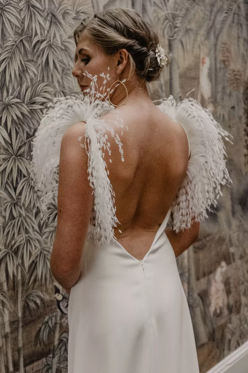 Robe de mariée plumes Christelle Vasseur Bordeaux ©Caroline-Hoang