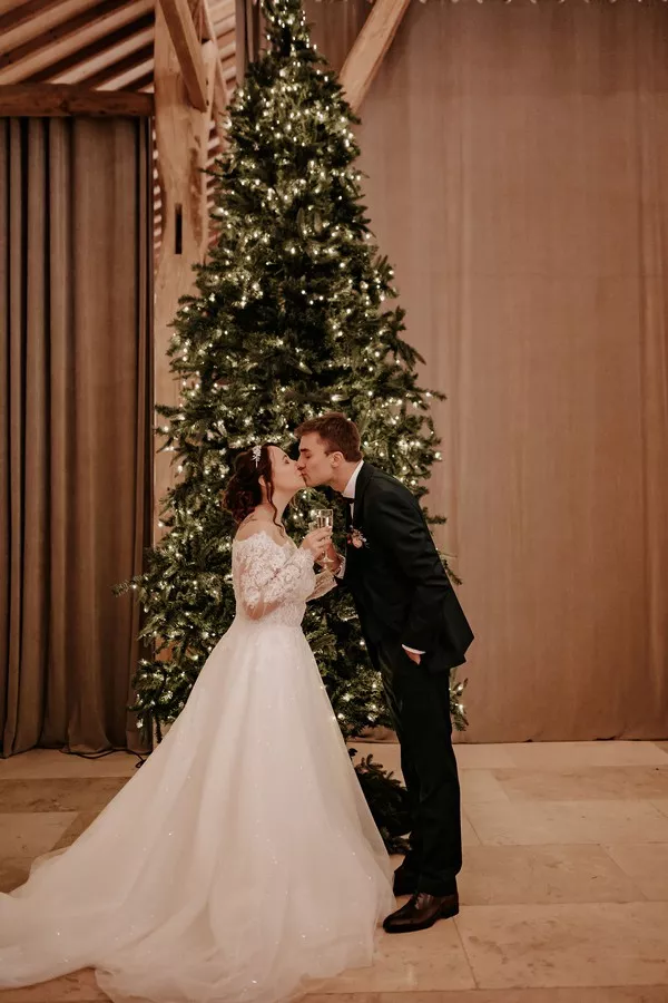 mariage-noël-élégant-le-clas-de-beaurepaire-AlexTherryPhotographe (25)