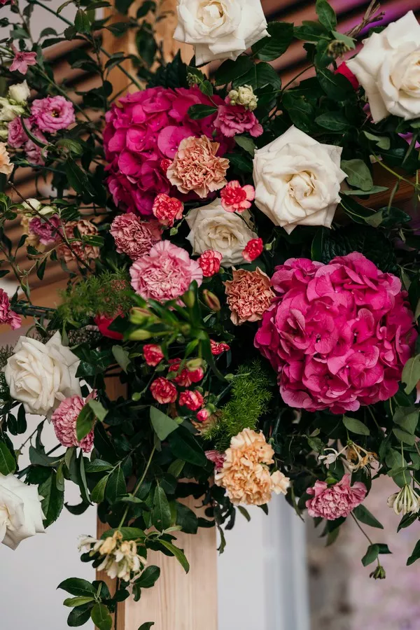 mariage-rose-finsitere-bretagne-sophiedelachouephotographie (13)