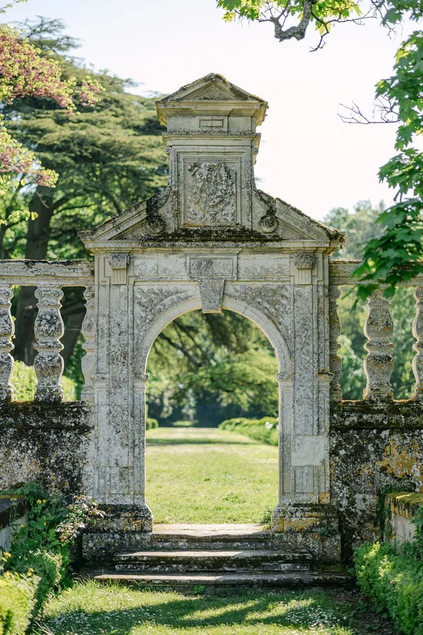 mariage-vert-luxe-chateau-de-la-bourdaisiere-chloeldn (14)