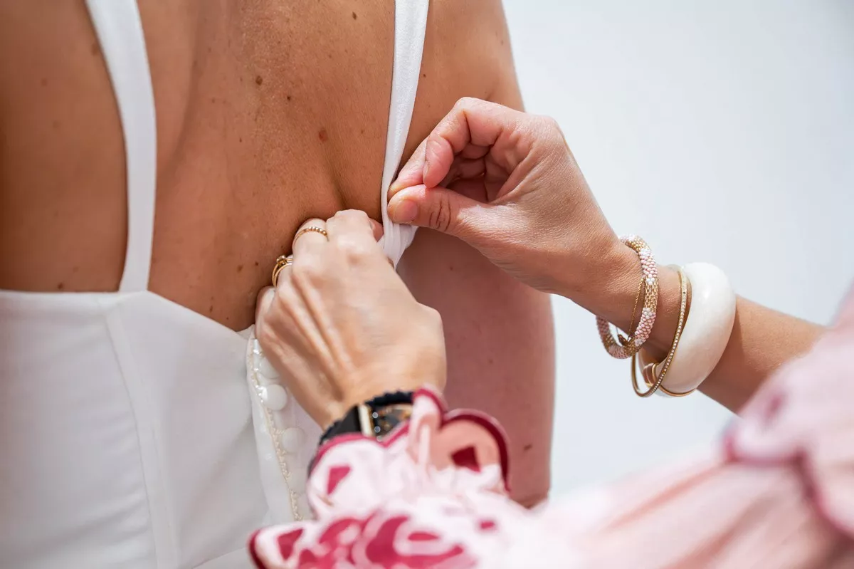 robe-de-mariée-personnalisée-nantes-adresse-coeur ©Sophie_Robbe