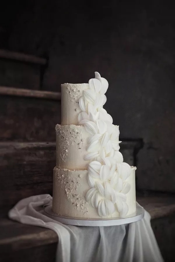 wedding-cake-blanc-kika-and-co