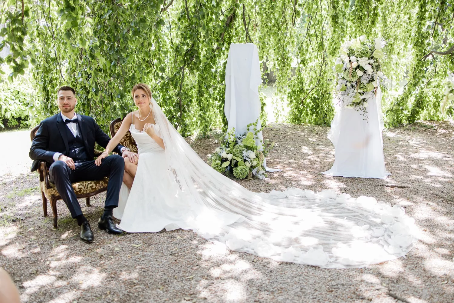 inspiration-mariage-nature-luxe-chateau-de-chazelles-haute-loire-aliciaserraphotography (18)