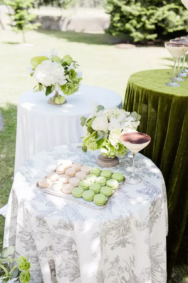 inspiration-mariage-nature-luxe-chateau-de-chazelles-haute-loire-aliciaserraphotography (24)
